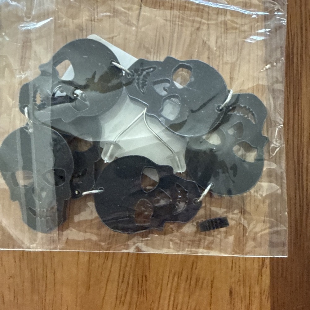 Black Skull Hard Plastic Earrings Lot Of 3 Gothic Skeletons Whimsical Jewelry - Picture 3 of 3